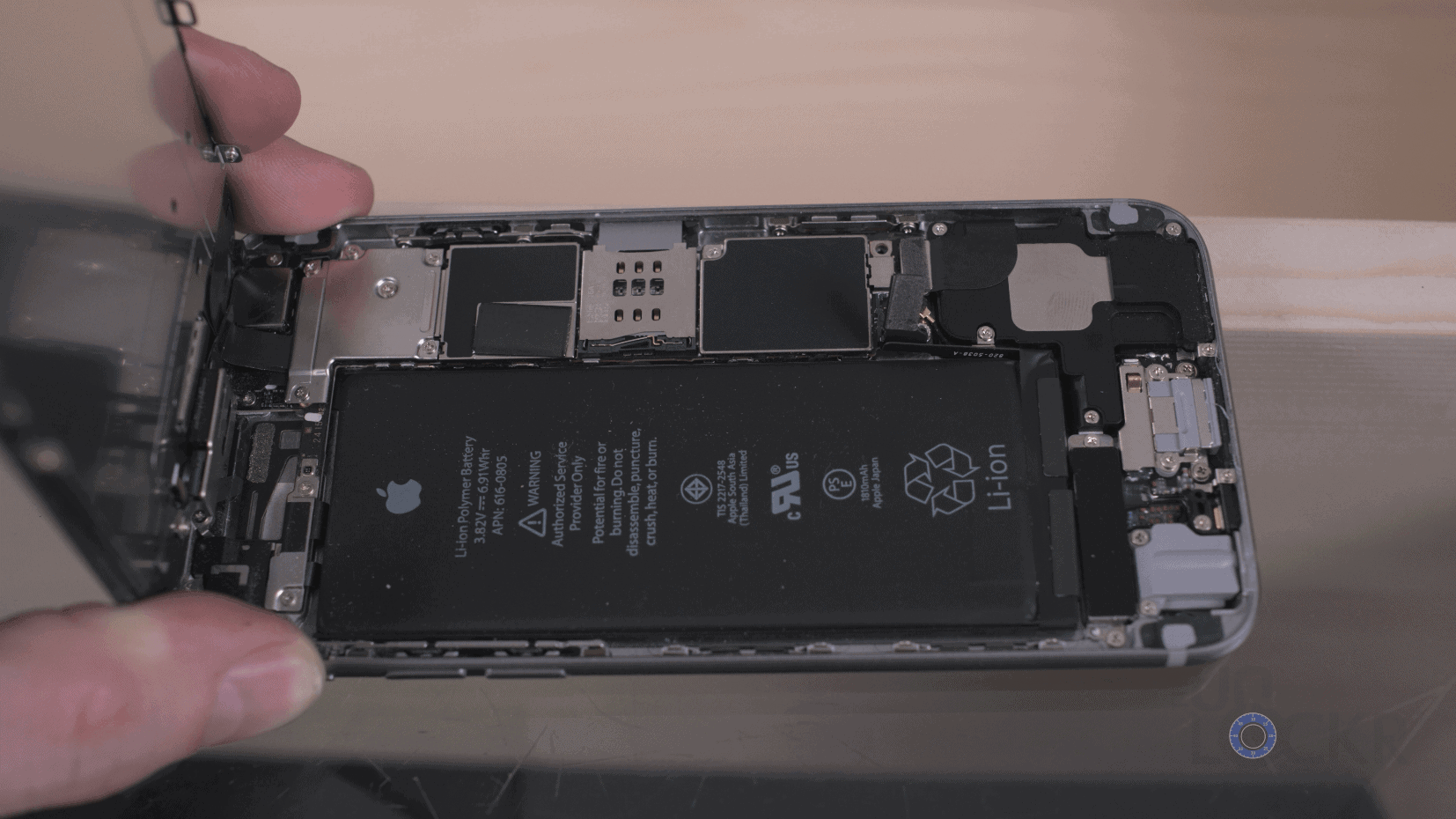 How To Replace The IPhone 6 Battery (Complete Guide) (Video)